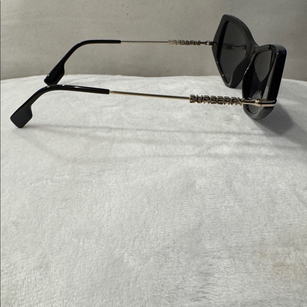Burberry (Authentic) Black Irregular Sunglasses with Tan Case - Picture 7 of 8